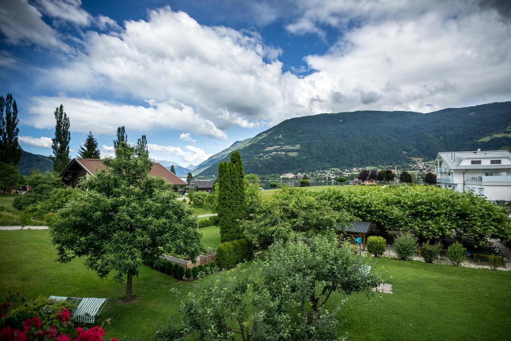 Gaestehaus Krappinger/Pizzeria Mamma Mia Осиах Екстериор снимка