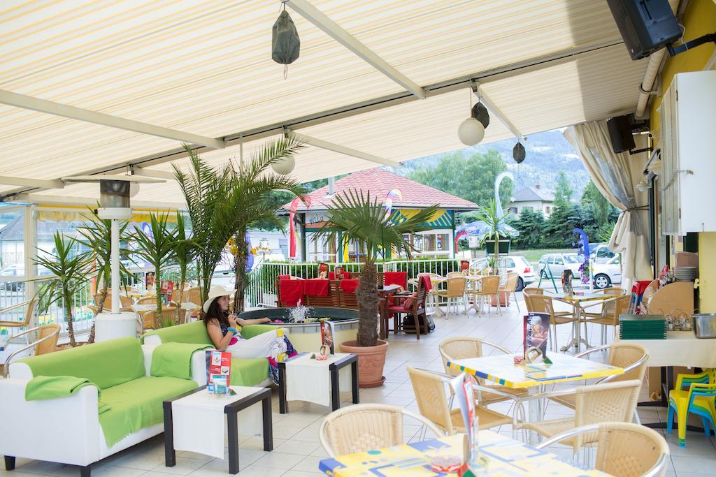 Gaestehaus Krappinger/Pizzeria Mamma Mia Осиах Екстериор снимка